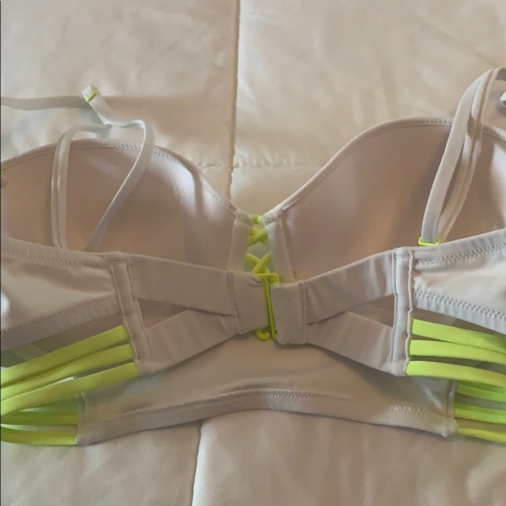Bikini top - Picture 3 of 3